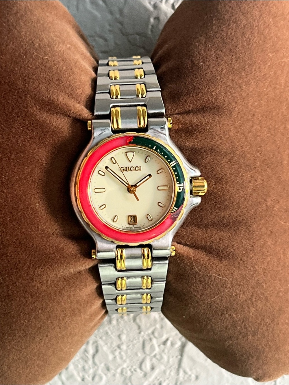 *READ.. GUCCI 9700L sherry line enamel rotating bezel